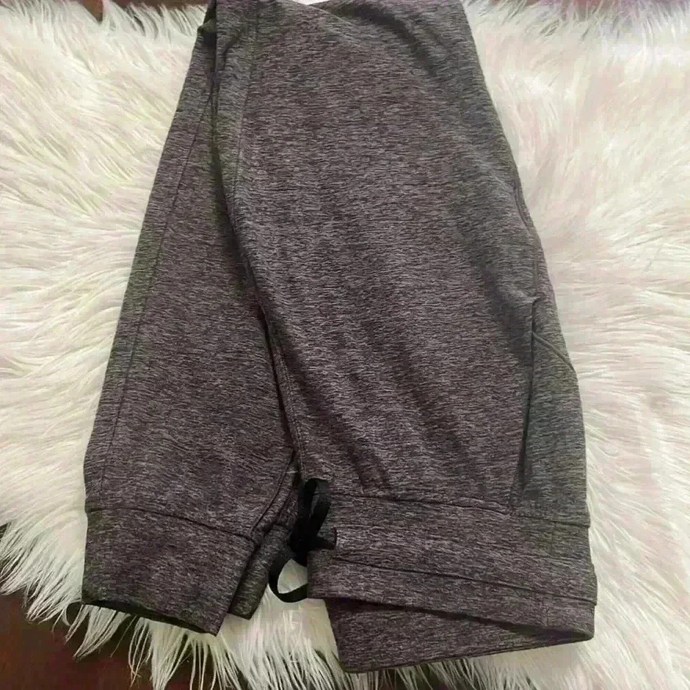 Lululemon women jogger - Picture 3 of 8